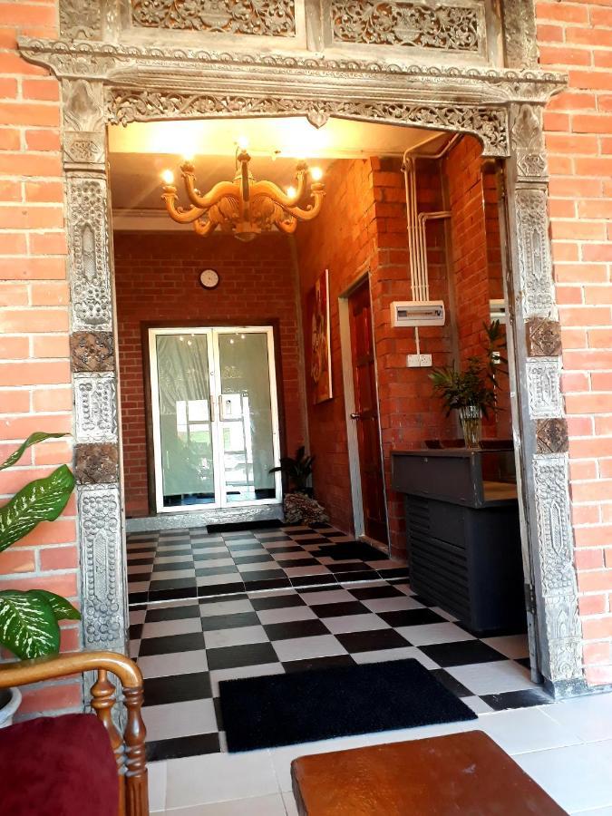 Auberge de jeunesse Dorm Master à Padang Mat Sirat Extérieur photo